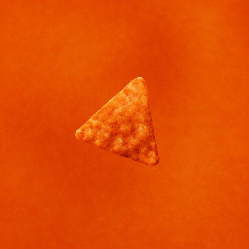 DegenDijk's tweet photo. We stay active, we stay meme`ing the dorito. 

Jeeters will sell their dorito bags to holders who fuck with the meme and can see it send, it`s that simple. 

'The Orange Chip'