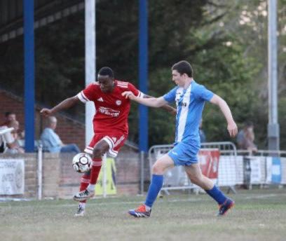 TobyRobins82958's tweet image. Staying focused, determined, motivated and hard working on the pitch ⚽️💪
#defender #rightback #leftback #centreback

📸@ClivePears22412