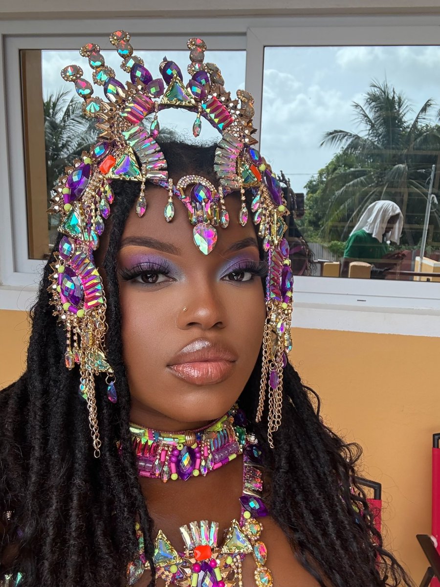 hotgirlsash's tweet photo. Carnival is woman 💜 https://t.co/WBSO4StDsK