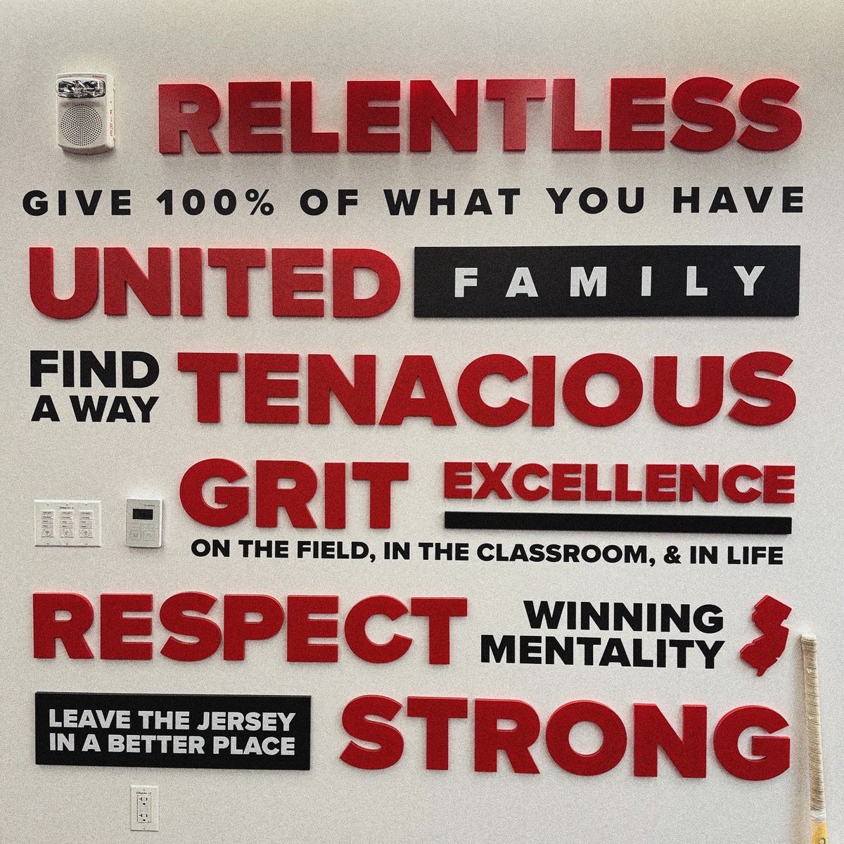 CTGProjectHQ's tweet image. Four days with @RUMensSoccer and @RUFieldHockey focused on leadership, teamwork, and getting 1% better every day.

Rutgers knows success on the field starts with developing the whole person off it.

#ChangingTheGame #BetterEveryday #CoachingAdvice
