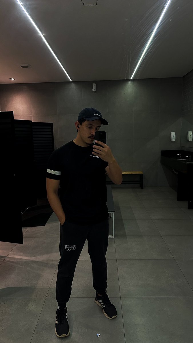 phlrato's tweet photo. Que whey vcs tão tomando? Preciso comprar algum https://t.co/MGflE23FeD