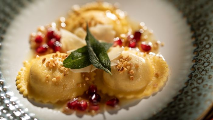 DisneyFoodBlog's tweet image. bit.ly/4oBhimG
FULL MENUS REVEALED for the 2025 EPCOT International Food &amp;amp; Wine Festival!!! Check them out HERE!