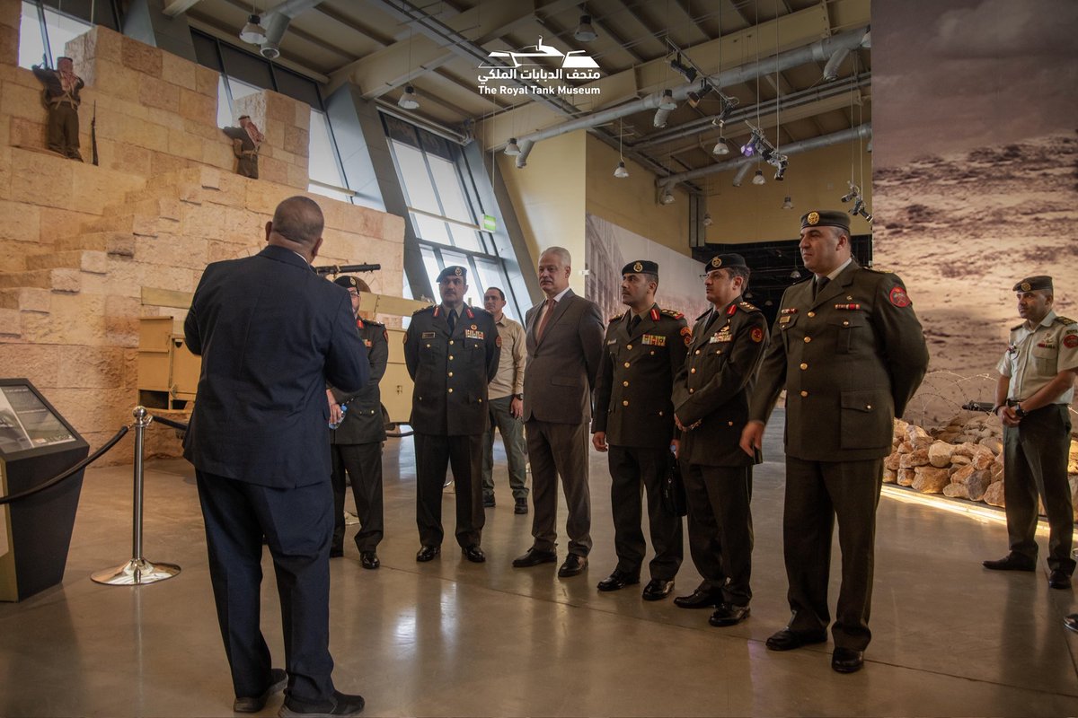 استقبل متحف الدبابات الملكي، وبالتنسيق مع القيادة العامة للقوات المسلحة الأردنية- الجيش العربي يوم الأربعاء ١٣ آب، وفدًا عسكريًا كويتيًا, حيث كان في استقبالهم مدير عام المتحف العميد المتقاعد نارك سجاجة. وتجول الوفد في قاعات المتحف المختلفة.