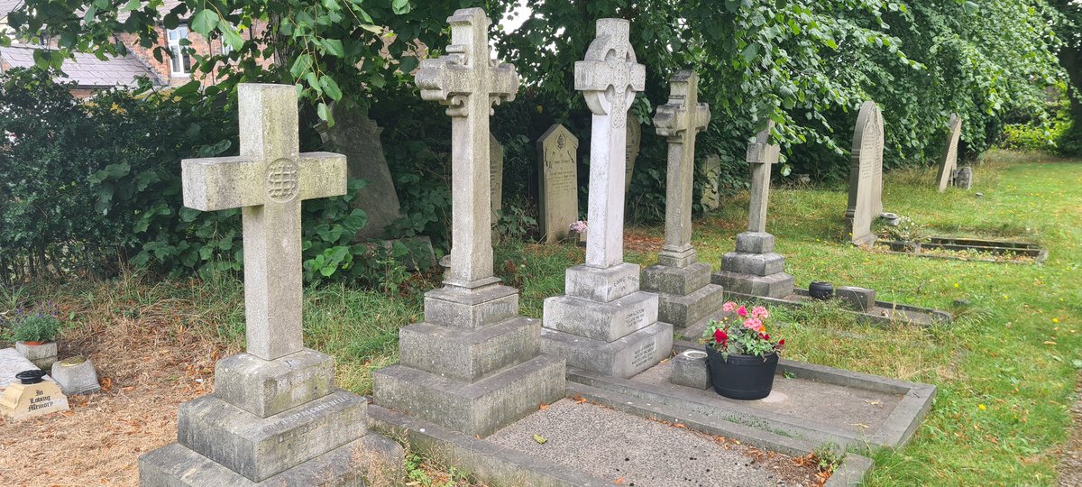 WW1 Family Inscriptions tweet media