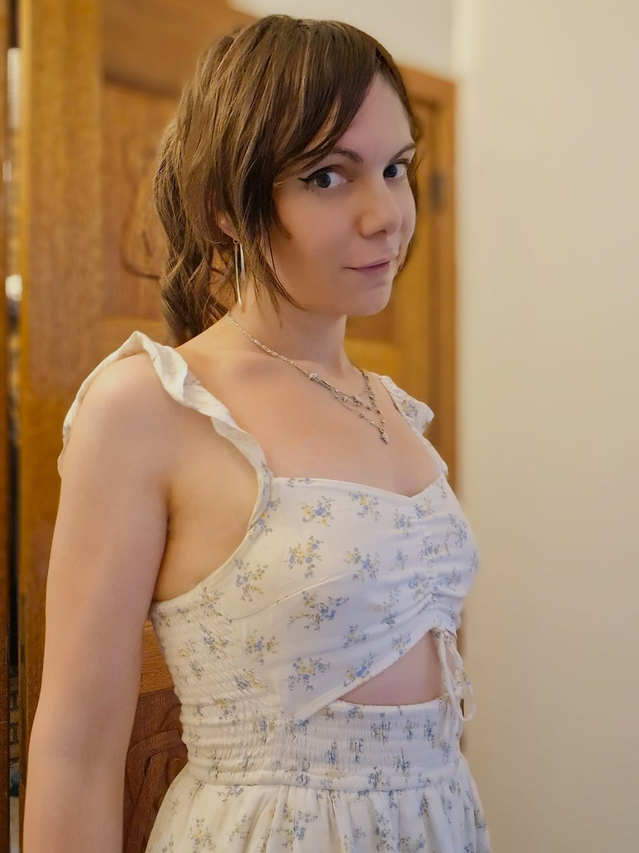 SissyJoyceSFW tweet media