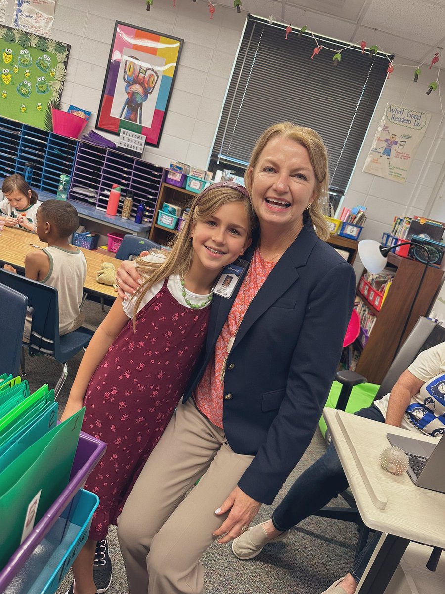 GCarrabineBryan's tweet image. What a great start to the 2025-2026 school year! #Day1 #alwaysreal #offeringMORE @BryanISD