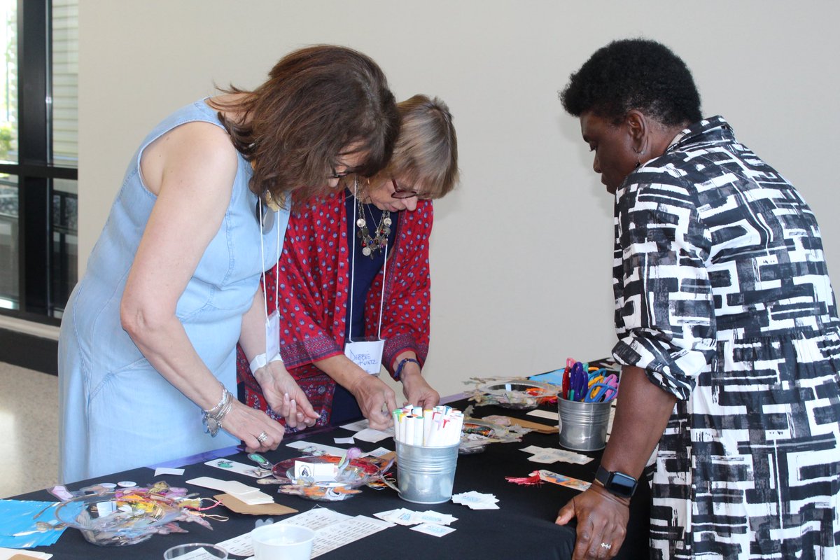 Highmark Caring Place (@highmarkcaring) on Twitter photo Huge shoutout to our Warrendale volunteers!🙌 Recently, we celebrated their dedication and impact with a "Volunteer Era" celebration event!✨ The “Enchanted” celebration was filled with friendship bracelets, button-making, a photo booth, personalized bookmarks.
<a href="/Highmark_BCBS/">Highmark Blue Cross Blue Shield</a> Huge shoutout to our Warrendale volunteers!🙌 Recently, we celebrated their dedication and impact with a "Volunteer Era" celebration event!✨ The “Enchanted” celebration was filled with friendship bracelets, button-making, a photo booth, personalized bookmarks.
<a href="/Highmark_BCBS/">Highmark Blue Cross Blue Shield</a>
