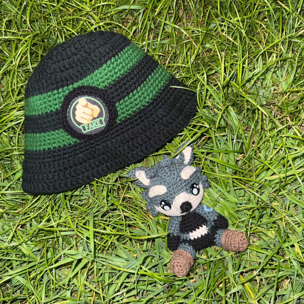 Shout outs to <a href="/0xKendy/">KenDy 💫</a> for the surprise crochet $FAKE bucket hat and faux me keke

love it when our <a href="/socialsrising/">Socials Rising 👏🏻</a> community members does creative stuff like this 🔥

y'all think Kendy should make more of our other FF NFTs for Korea blockchain week? 👀