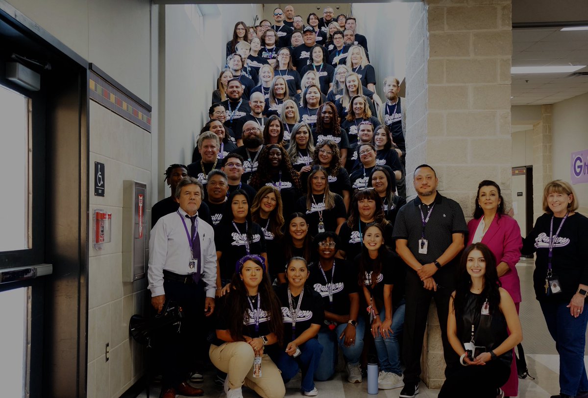 It’s the first day of school!!! We are ready to go!!!! #wearegoodnight