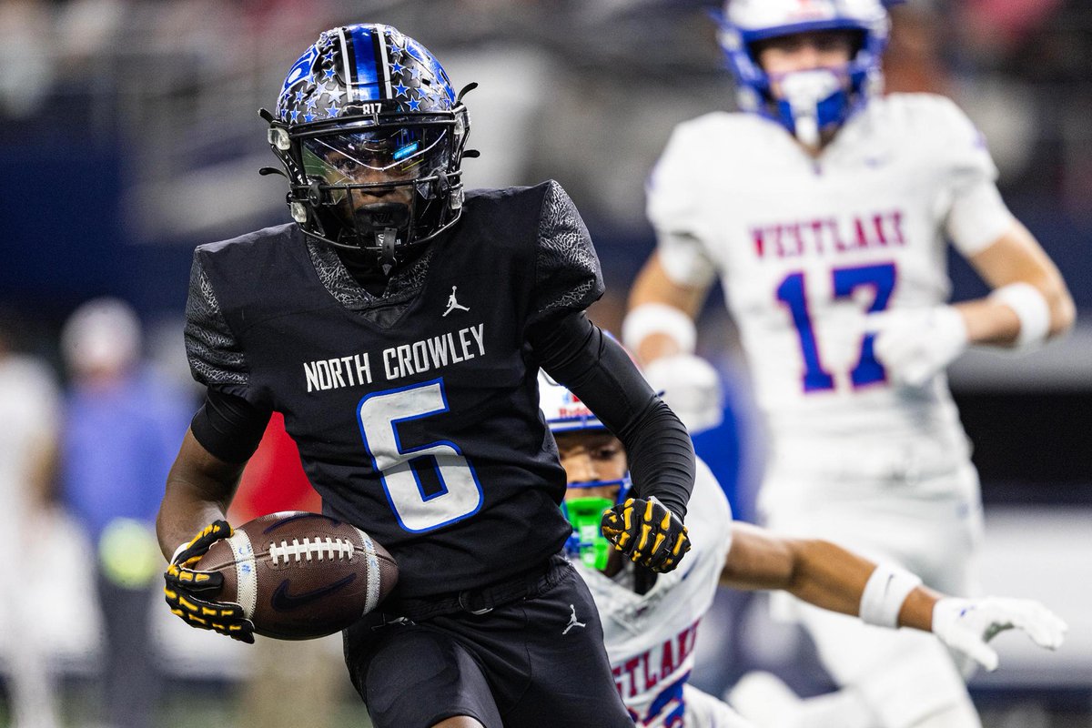 ESPN's SportsCenter will be at Crowley ISD Stadium tomorrow,  showcasing a scrimmage between North Crowley &amp; Trinity. #TXHSFB

“It is an honor,” Ray Gates said. “We don’t take this lightly. There are a lot of worthy teams in the state of Texas." STORY: star-telegram.com/sports/dfwvars…