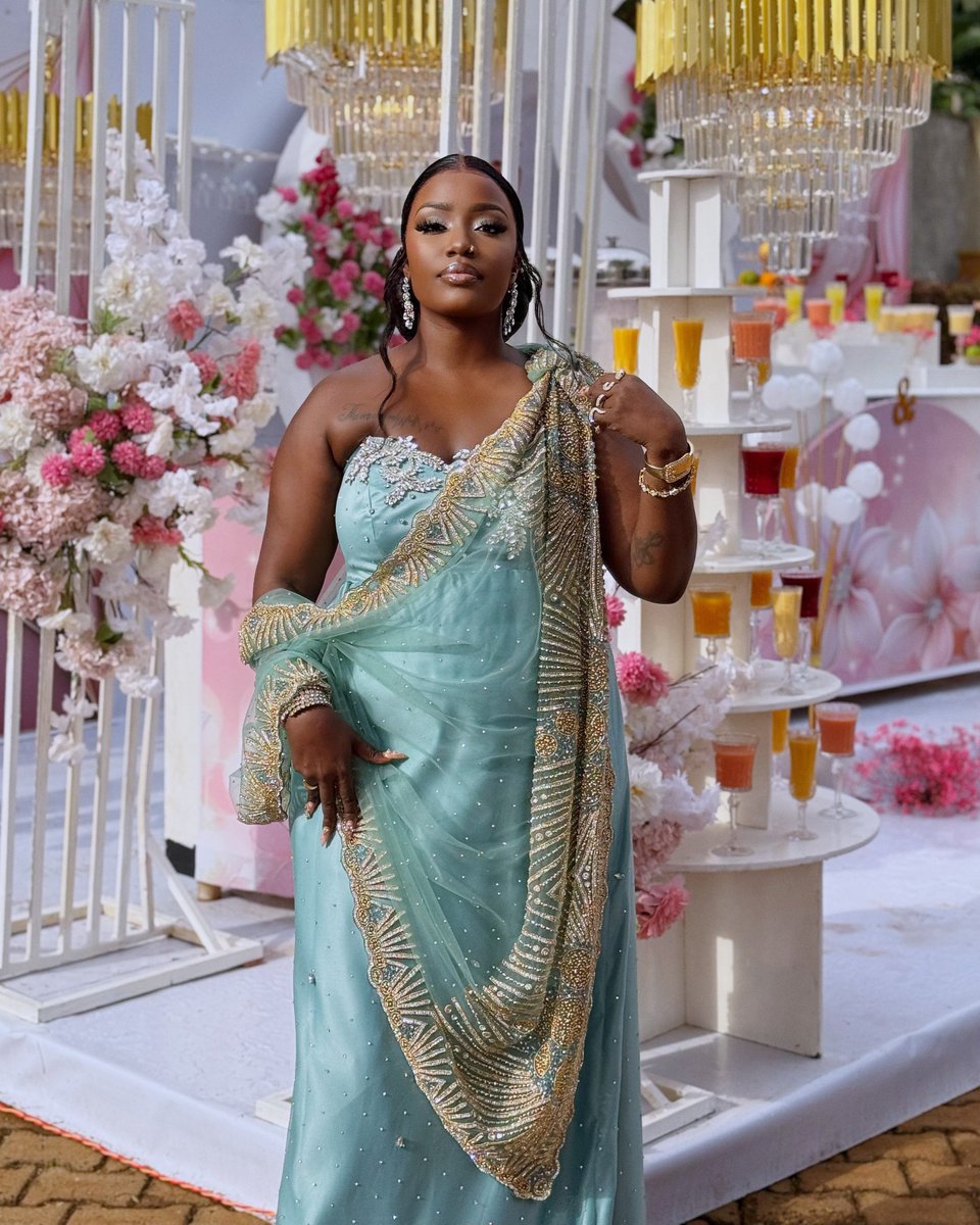 LydiahJazmine's tweet image. Rate My Outfit/100% and Pick a Slide😍 
@AvatarDesigns53 Did That👌

CONGRATULATIONS FAM @levixone @desireluzinda 🥳🙌🏾✍🏾 Happiness Looks Sooo Good On Both Of You🥰 May God Always Guide And Protect Yall Through🙏🏾❤️ 
#lovewins #levixoneanddesire #theoneandonly