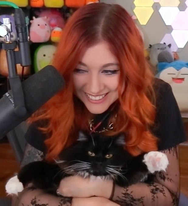 Cahlaflour tweet media