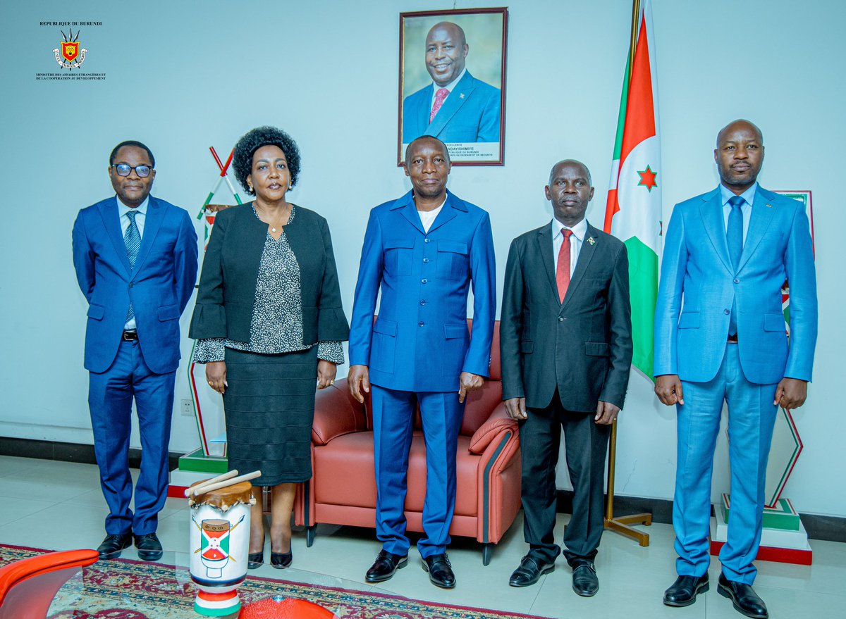 Le 13 août 2025, Son Excellence l’Ambassadeur Édouard BIZIMANA, Ministre des Affaires Étrangères, de l’Intégration Régionale et de la Coopération au Développement, a reçu en audience Madame Violet Kakyomya, Coordinatrice résidente du Système des Nations Unies au Burundi, dans le
