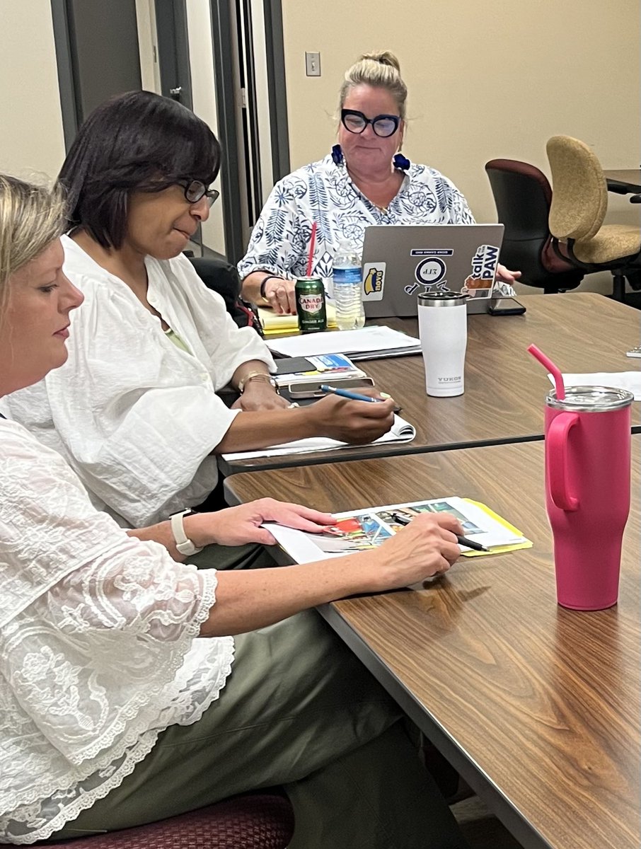 EyeonAcademics's tweet photo. Leap Up For Literacy Bus Team is on a roll to plan for the design and image of this exciting initiative! @suptking @JMCSchools https://t.co/d3I2XXQ6hd