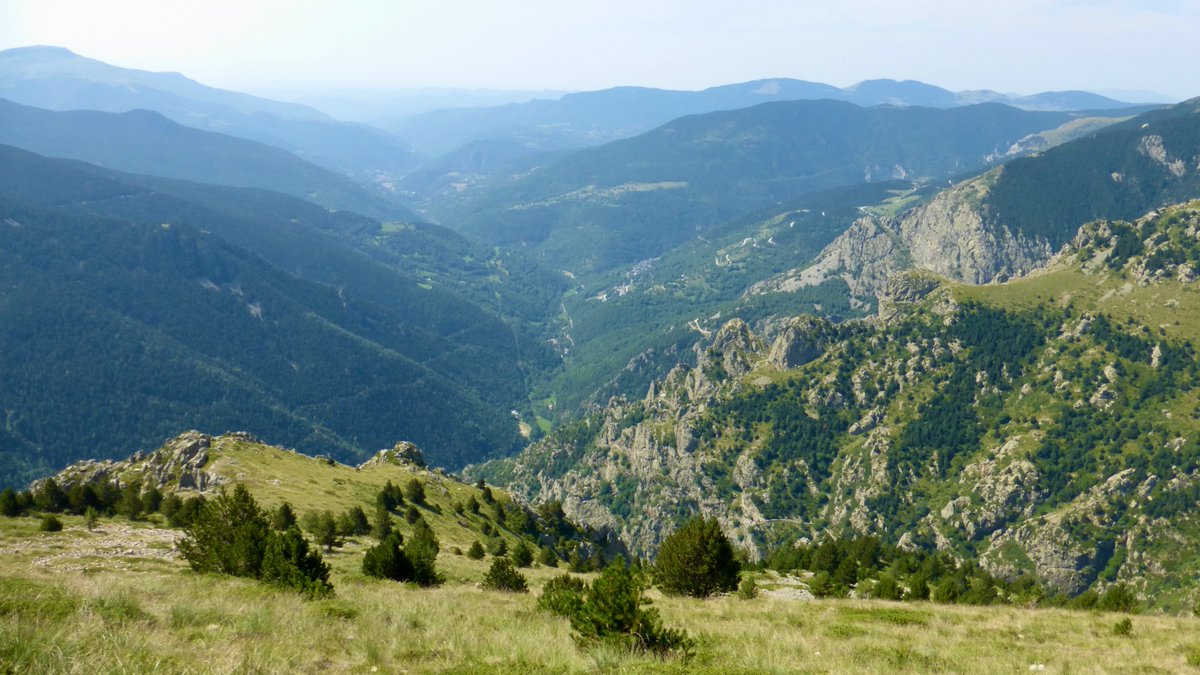 envictormolas's tweet photo. Avui magnifica ruta circular: Daió - Coma de Vaca - Camí dels Enginyers - Núria - Daió. Plena de paisatges per contemplar🌿👌 @eltempsTV3 @ValldeNuria @catexperience @CEC_cat @editorialalpina @vallderibes @parcscat #comadevaca #camíenginyers #valldenuria https://t.co/yYbNhutnbC