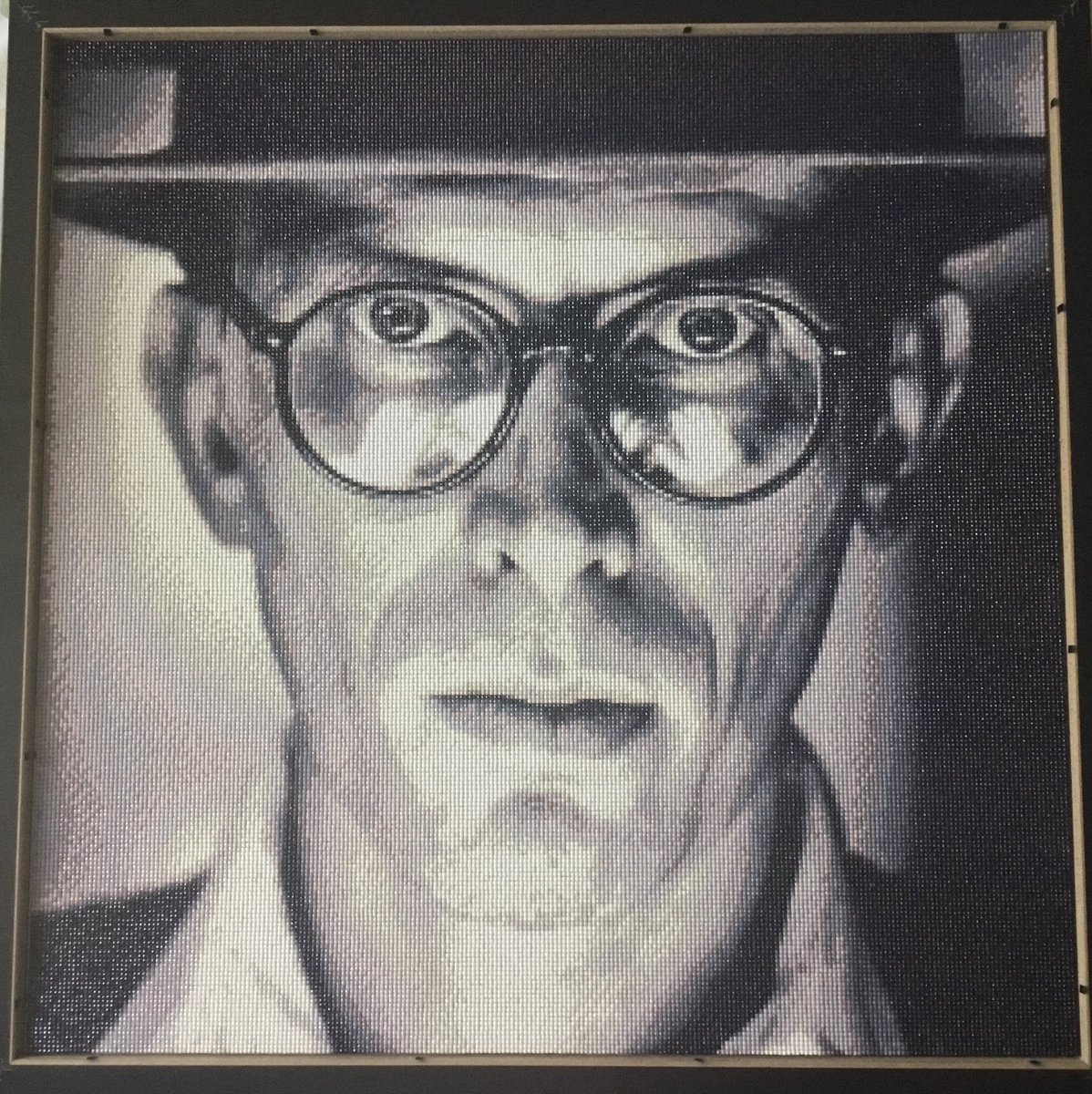 Peter Weller (unique and official account) (@peterwe48563428) on Twitter photo Hello to all my followers friend and former colleagues, I am passionate about art and I would like to share with you the work of a great friend, she is selling the following painting of one of my favorite films in which I have had the privilege of having worked. <a href="/12_men_my_hero/">angieandcatstruelove💙🙏😻</a> Hello to all my followers friend and former colleagues, I am passionate about art and I would like to share with you the work of a great friend, she is selling the following painting of one of my favorite films in which I have had the privilege of having worked. <a href="/12_men_my_hero/">angieandcatstruelove💙🙏😻</a>