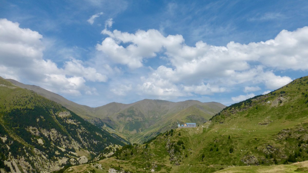 envictormolas's tweet photo. Avui magnifica ruta circular: Daió - Coma de Vaca - Camí dels Enginyers - Núria - Daió. Plena de paisatges per contemplar🌿👌 @eltempsTV3 @ValldeNuria @catexperience @CEC_cat @editorialalpina @vallderibes @parcscat #comadevaca #camíenginyers #valldenuria https://t.co/yYbNhutnbC