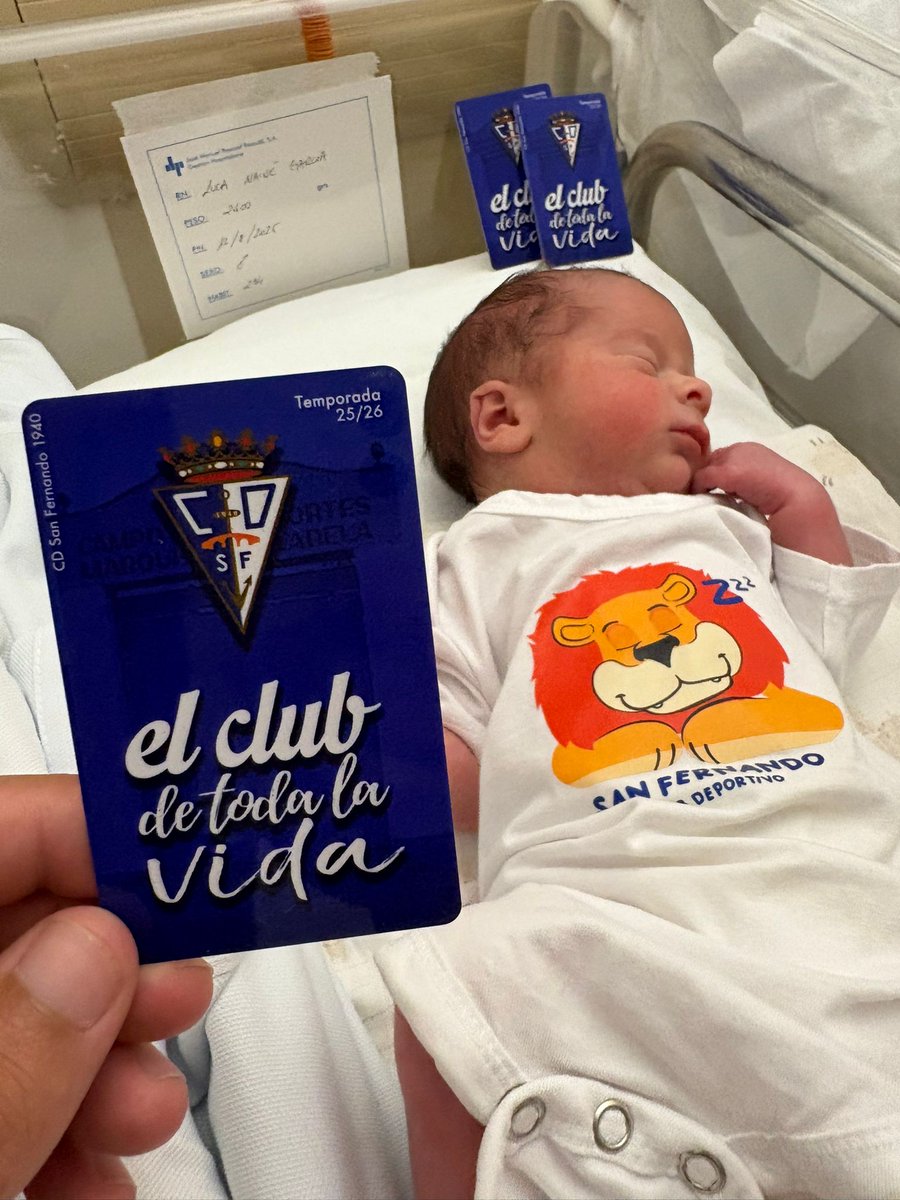 💙 Azulino literalmente 𝒅𝒆𝒔𝒅𝒆 𝒍𝒂 𝒄𝒖𝒏𝒂. 

#CDSanFernando1940