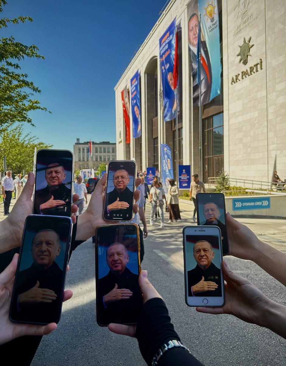 Bu çatı altında nice 24 yıllara 🤍

 #24YılınHikayesi