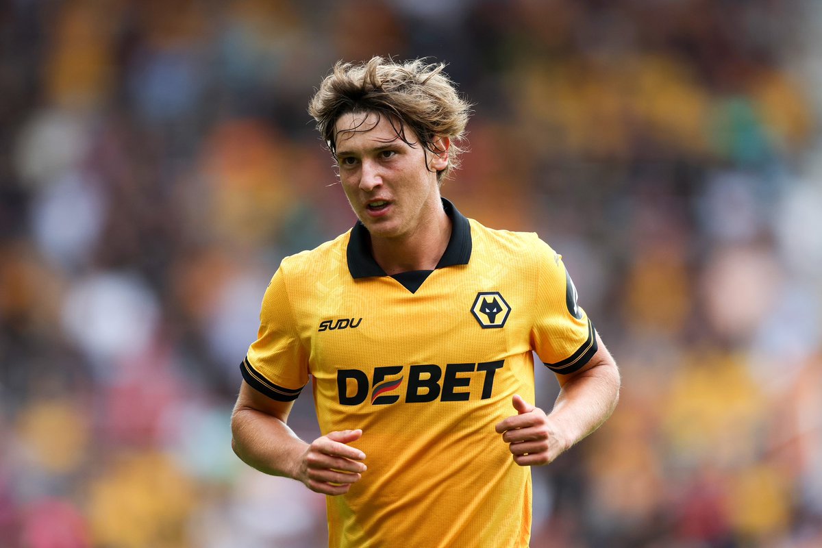 Despite the lack of news on any further incomings, I just wanted to give props to a player who really impressed me, especially last Saturday.

Fer Lopez.

Looks so comfortable on the ball, think he can really push on and fight for a consistent starting spot this season