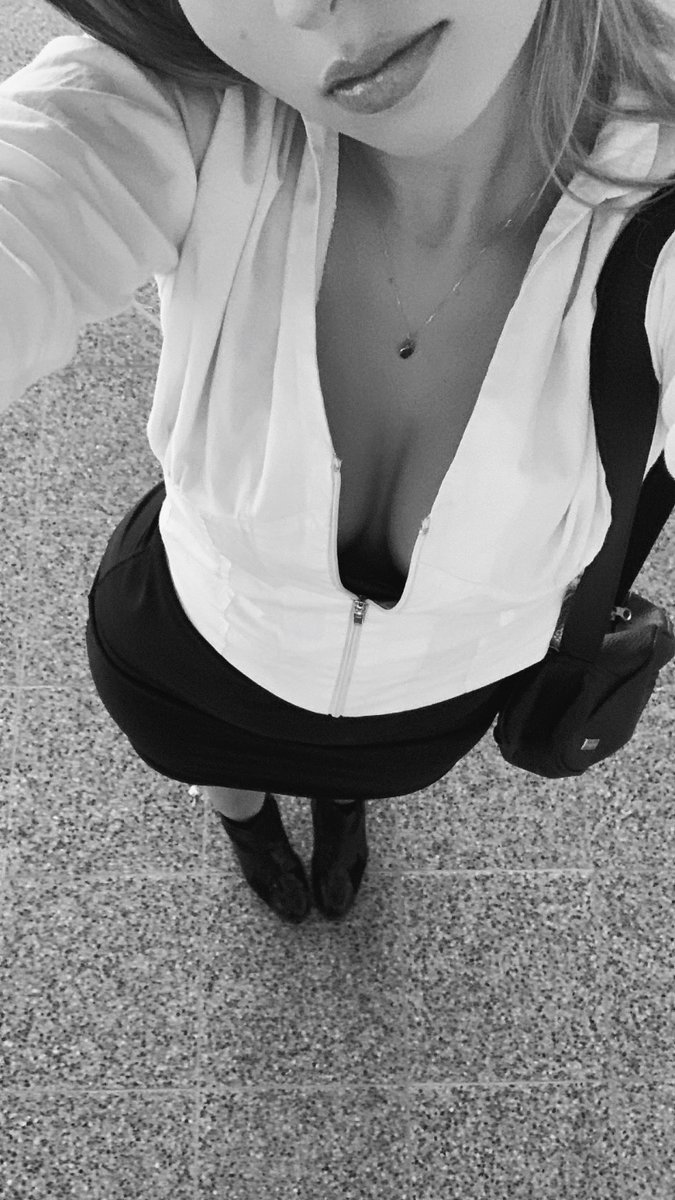 GleamGabby's tweet photo. Cock throbbing just from thinking of me? Good. I'm already a soaking mess.

FREE LINK below ⬇️ https://t.co/wpccbWRR02