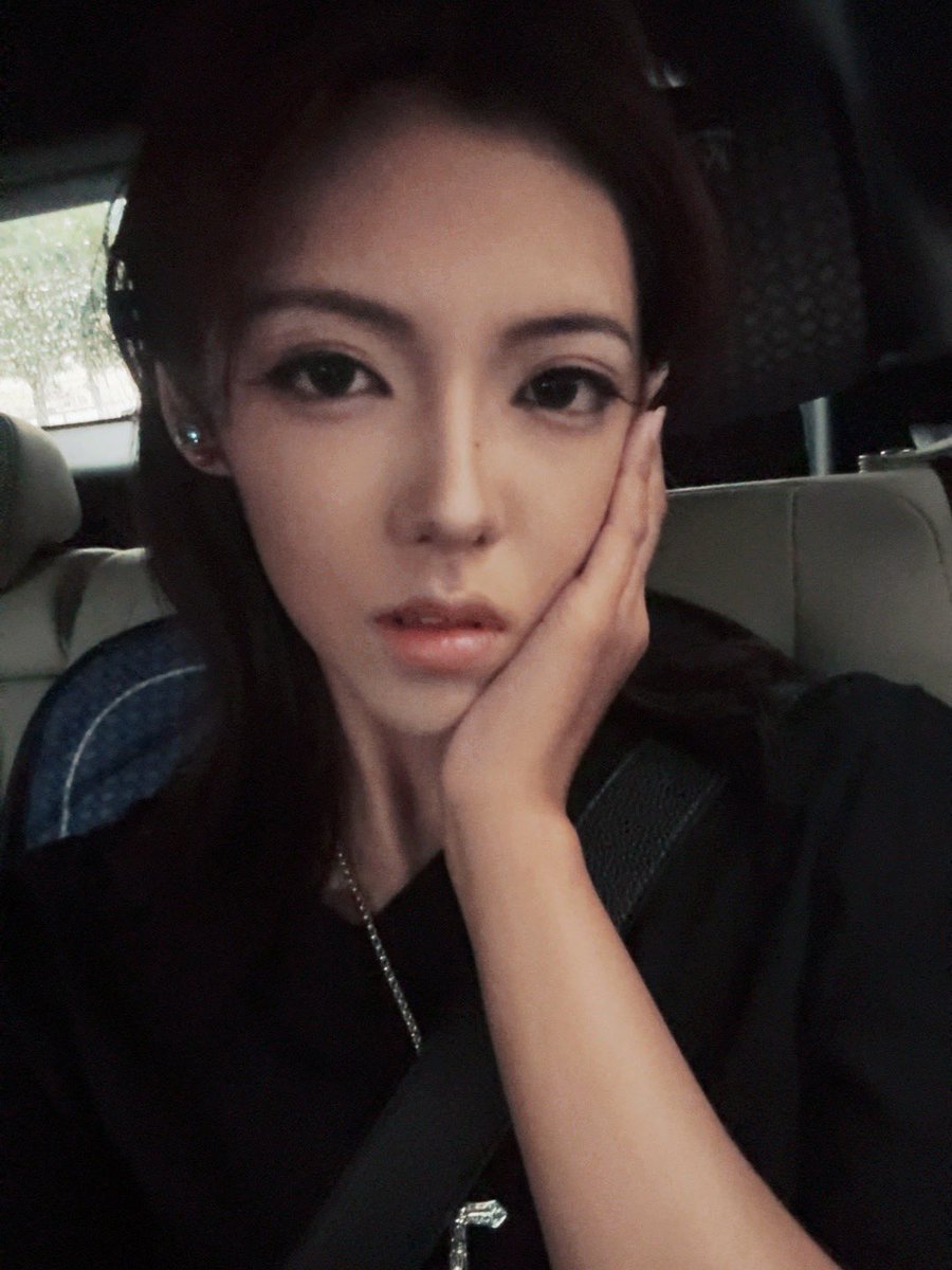 SHuai_111's tweet photo. 能否回憶我的容顏 https://t.co/vMwK6mSC1r