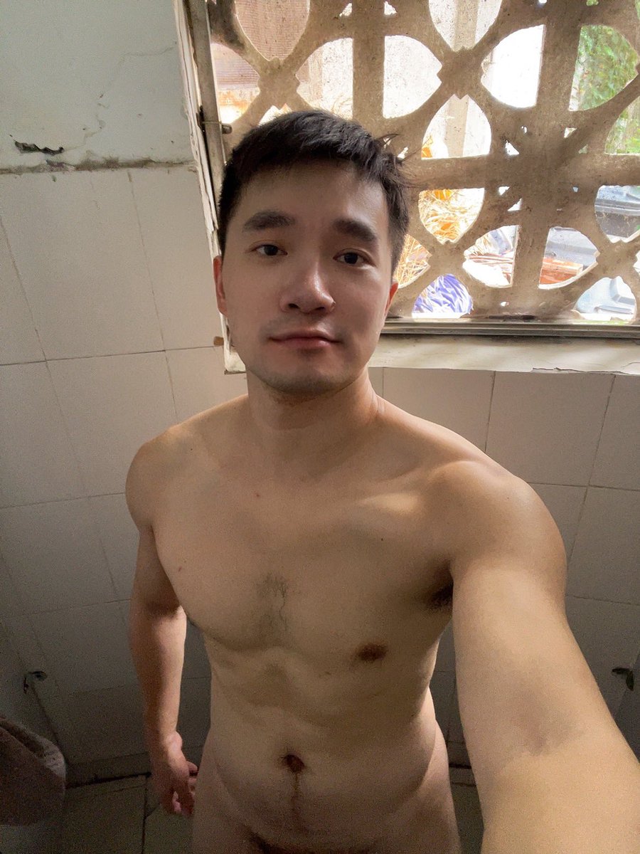 愛露出肌肉的旭旭 tweet media