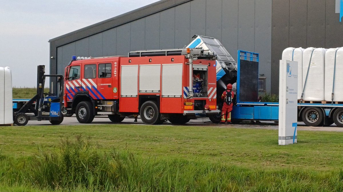Vrachtwagenbrand bij Munnekezijl valt mee