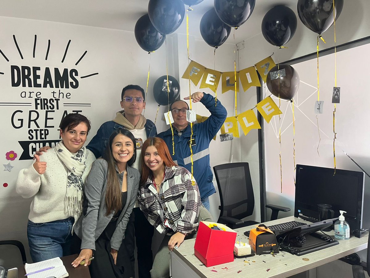 Mafeeee3's tweet photo. Mi equipo ✌🏼😊 https://t.co/mpcFF5DaEn