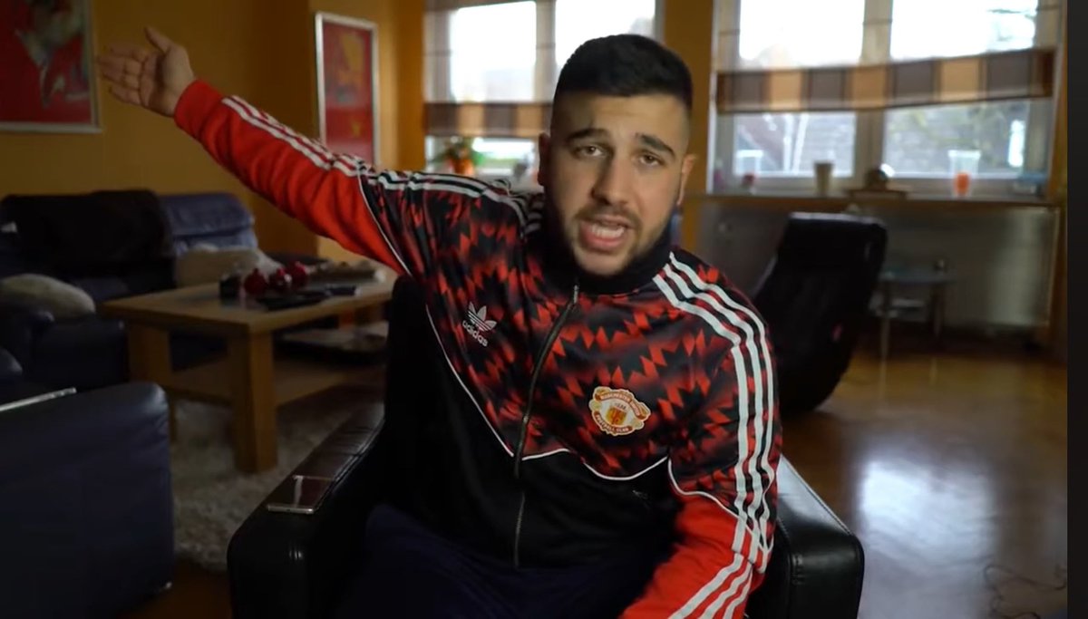 salmonsashimi_9's tweet image. 20 pictures with deep meaning 

1.