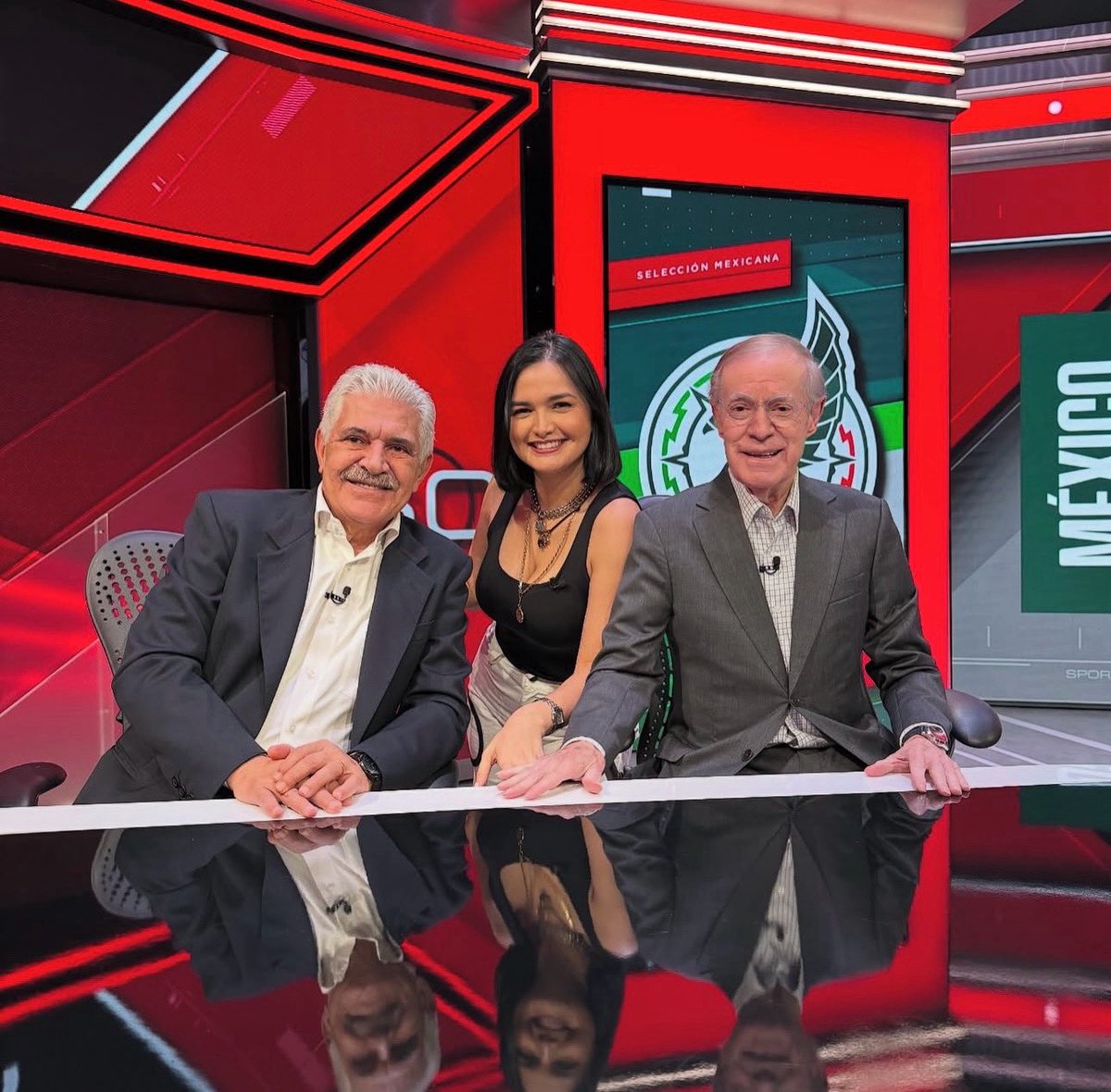 joserra_espn's tweet photo. Feliz, de vuelta al trabajo. @ESPNmx https://t.co/RB78KQ5SY8