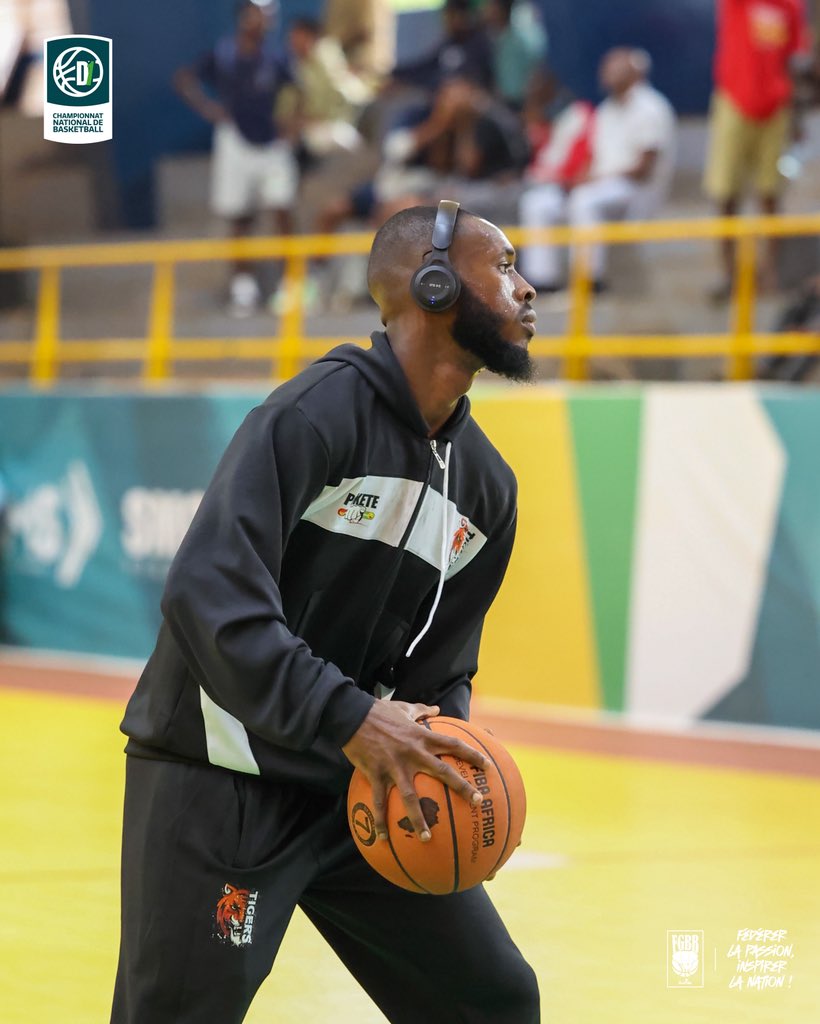 fgbb_officiel's tweet photo. 𝐂𝐇𝐎𝐂⚡️
#FGBB #FEGUIBA #D1🇬🇳
#ChampionnatNational #FIBA https://t.co/Un9ycYlNPY
