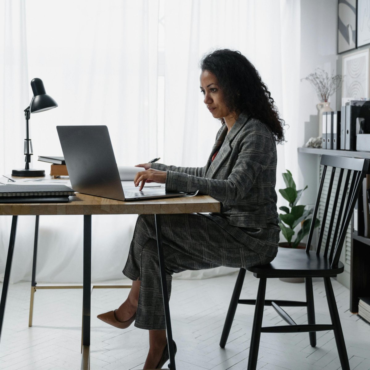 begosite's tweet photo. DIY website solutions might appear budget-friendly, but they often fall short when it comes to handling technical complexity. Professional web management offers expert support, ensuring your site stays current and effective.

#UserExperience #WebsiteDesign #DigitalPresence #BEGO https://t.co/AbTZYHXJzn