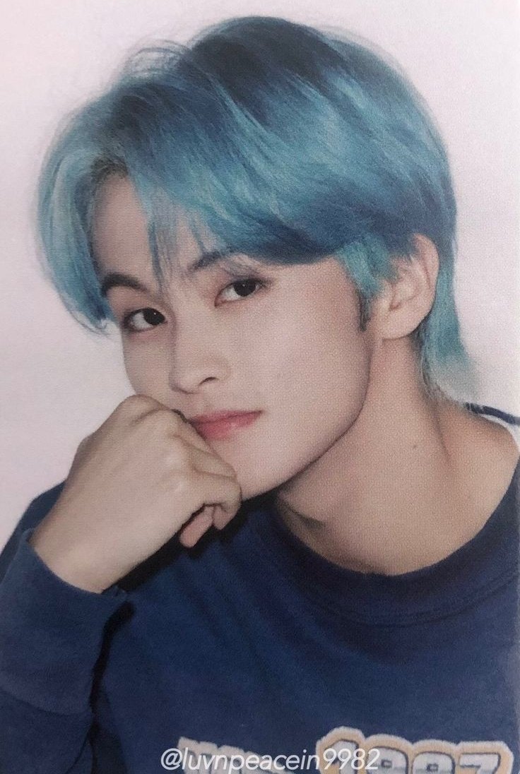 youngjosrose's tweet photo. @DreamCJen mark's natural hair color https://t.co/8sjGPEmElN