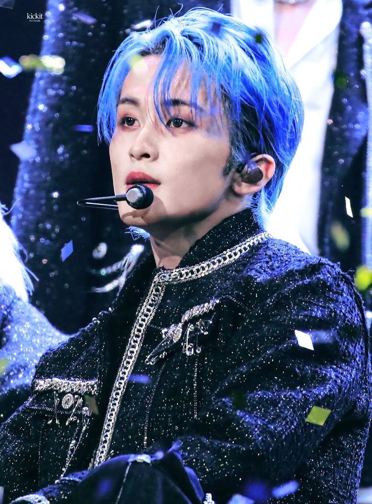 youngjosrose's tweet photo. @DreamCJen mark's natural hair color https://t.co/8sjGPEmElN