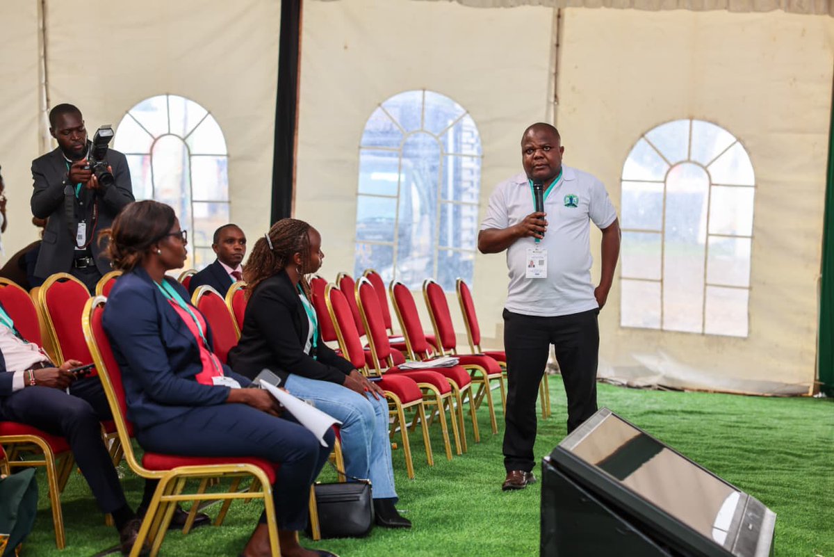 county017's tweet photo. Great to see a strong focus on tech-driven health solutions at the #DevolutionConference. Makueni's PROMPTS initiative is a powerful example of how partnerships can accelerate universal healthcare by reaching mothers in even the most remote villages. #MaternalHealth https://t.co/R7ZbObuFH4