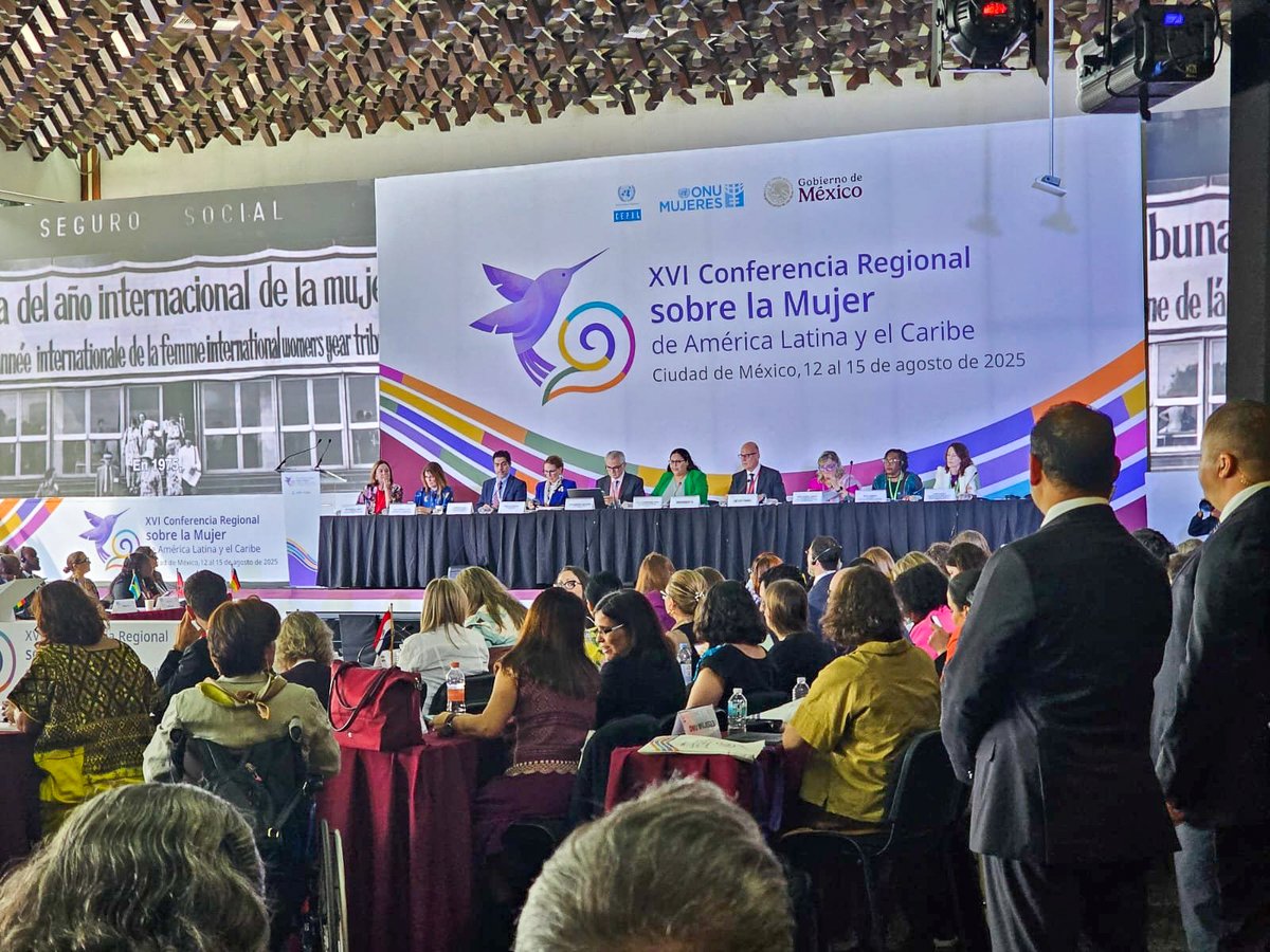 RGrynspan's tweet photo. In Latin America and the Caribbean, women spend on average three times more hours than men on unpaid care.

Investing in care systems is investing in equality, jobs, growth and well-being.

▶️ https://t.co/RD37vvNK8S

#XVIConferenciaMujerALC #XVIConferenceWomenLAC #CareSociety https://t.co/4k808zuEH5