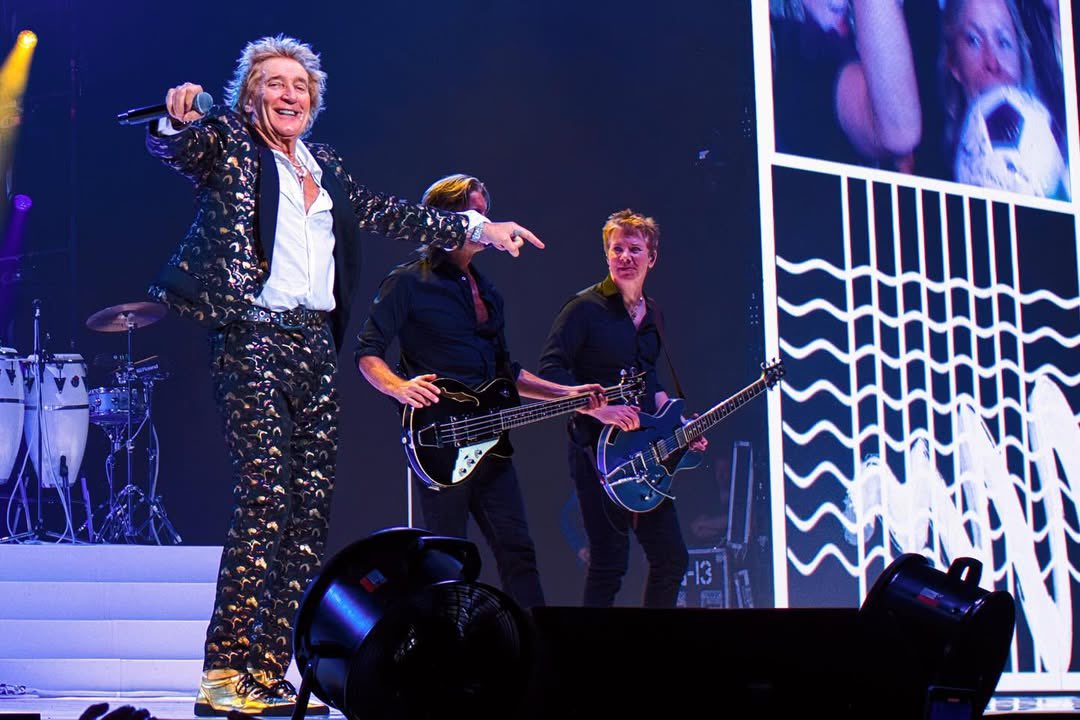 rodstewart's tweet image. Out here on the road and having a great time! Who’s coming to a show?