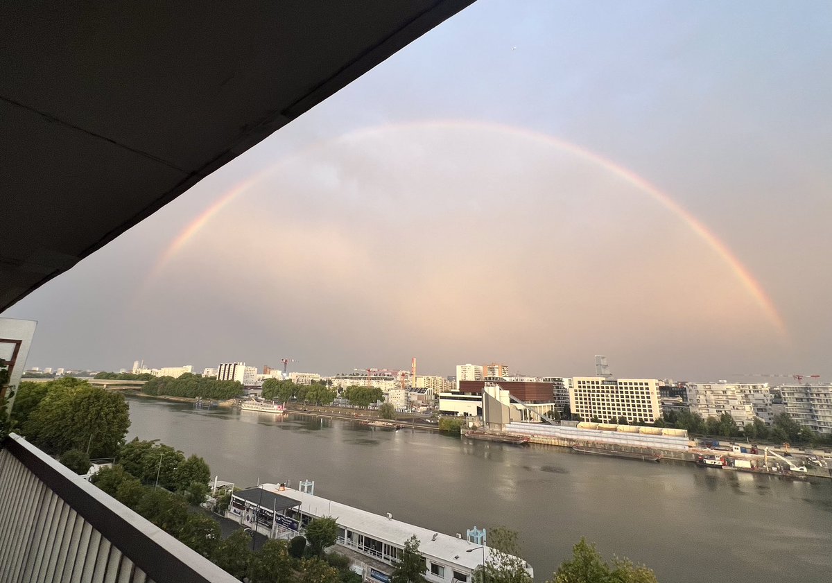 Bi yerlerde iyi bisiler olduguna yemin edebilirim,
Ama ispatlayamam…🌈✨🪽