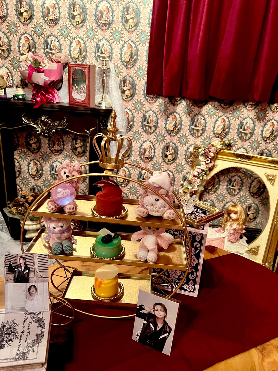 MerveilleMay's tweet photo. #luzfam #luz くん♡ #MeRveillE #撮影スポット #ディズニー #ハートの女王 #不思議の国のアリス #Doll https://t.co/Npy8LqyrXr
