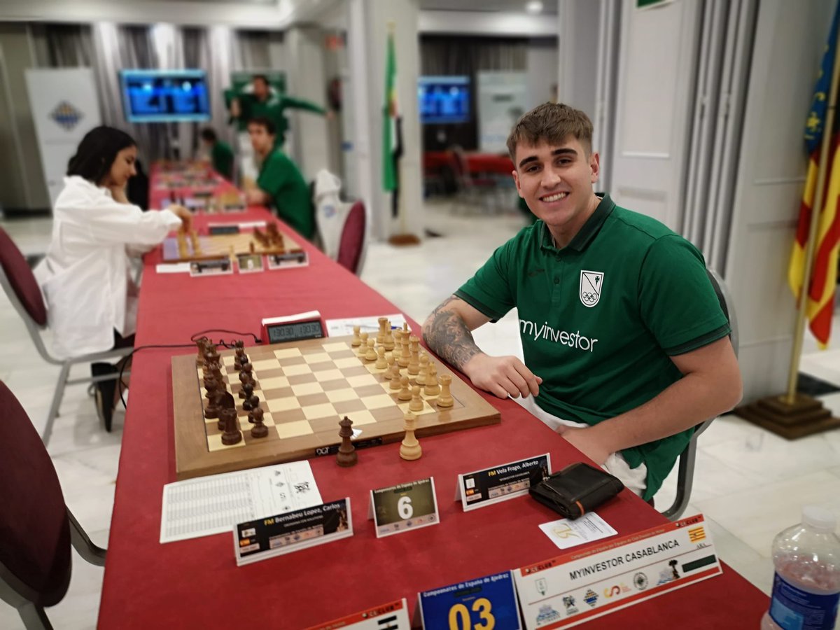 stcasablancazgz's tweet photo. Nuestra sección de ajedrez sigue representando con orgullo los colores de nuestro club en el Campeonato de España de División de Honor!

Con la permanencia ya asegurada toca ir a por el TOP 5!

Gracias @MyInvestorES por hacerlo posible! https://t.co/sR4XQVN9Vy
