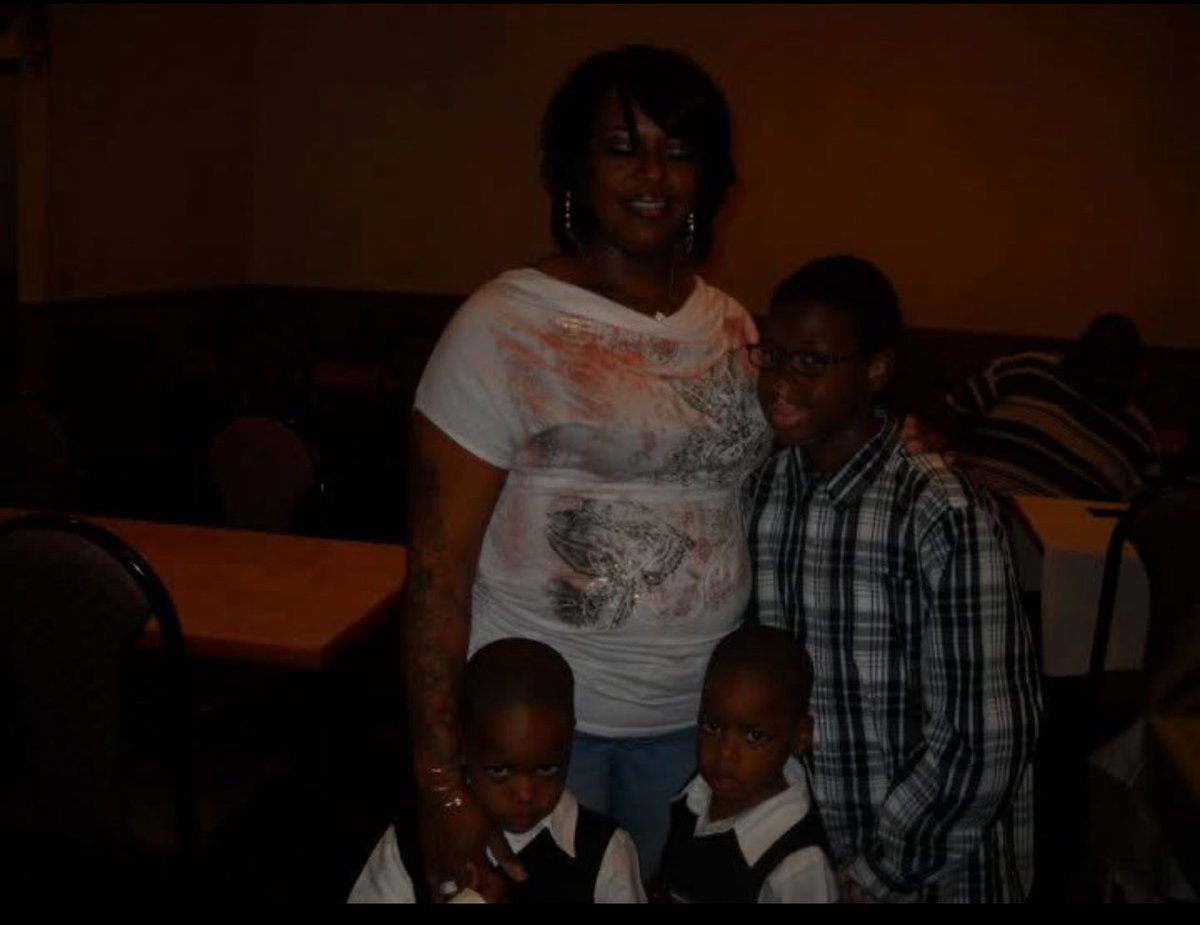 Vyre DamoneWZ tweet media