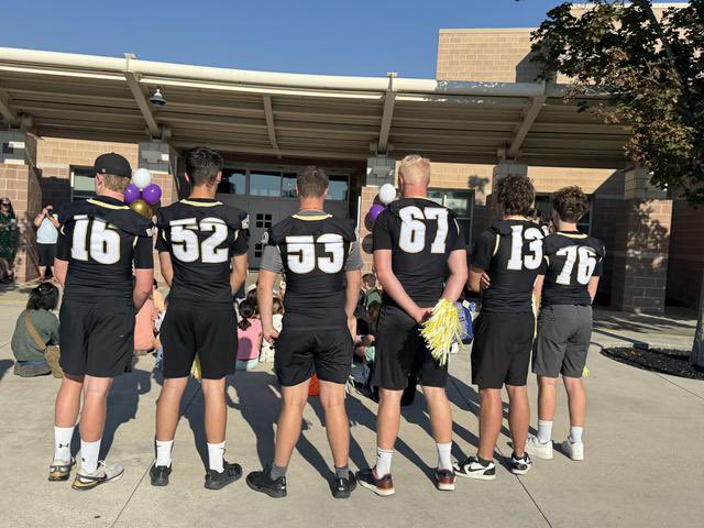 MOHI Football (@mohi_football) on Twitter photo Our players came back a day early from summer vacation to welcome new students to Monarch PK8, Eldorado PK8, and Louisville Middle School! #BIGGERthanball
<a href="/BVSDcolorado/">Boulder Valley School District</a>
#skoyotes #PACKSTANDARD #80027 #intheARENA #CoyoteCountry #season28 Our players came back a day early from summer vacation to welcome new students to Monarch PK8, Eldorado PK8, and Louisville Middle School! #BIGGERthanball
<a href="/BVSDcolorado/">Boulder Valley School District</a>
#skoyotes #PACKSTANDARD #80027 #intheARENA #CoyoteCountry #season28