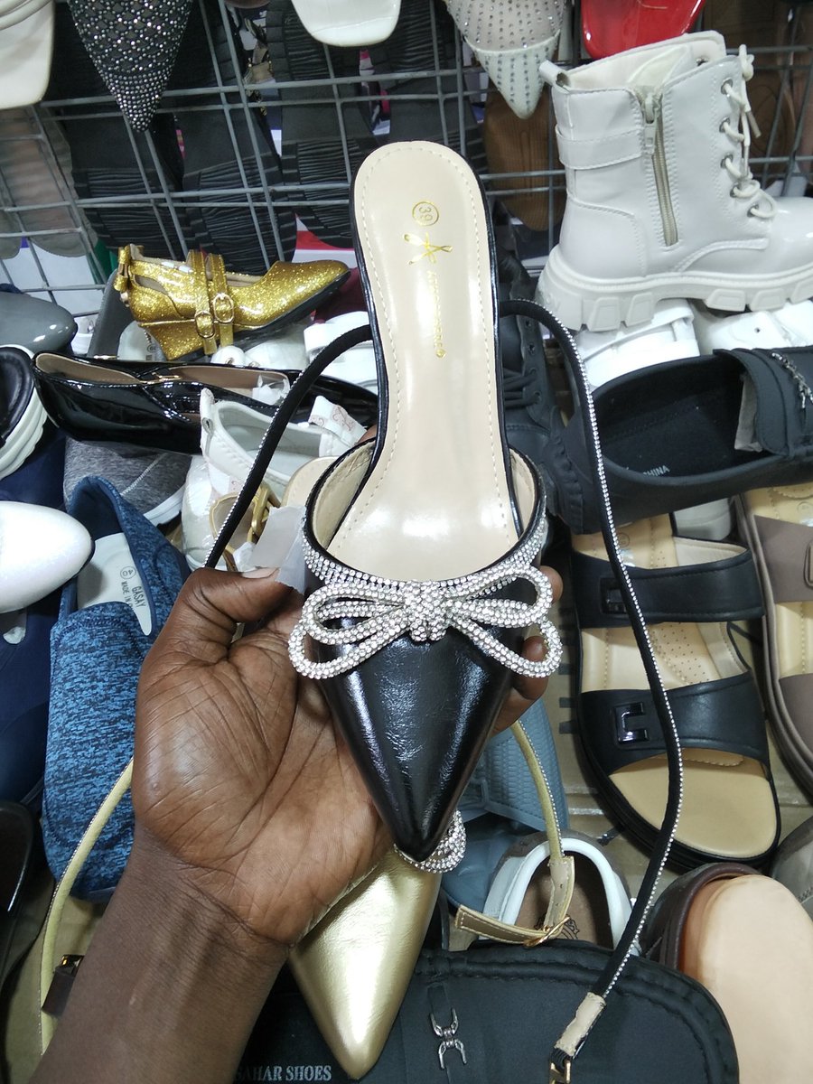 viktahsamwel's tweet photo. Call us/WhatsApp through 0798418121 to make your orders 
We do delivery across the country 
Stylish ladies shoes at affordable prices https://t.co/9DHjtSfBTH
