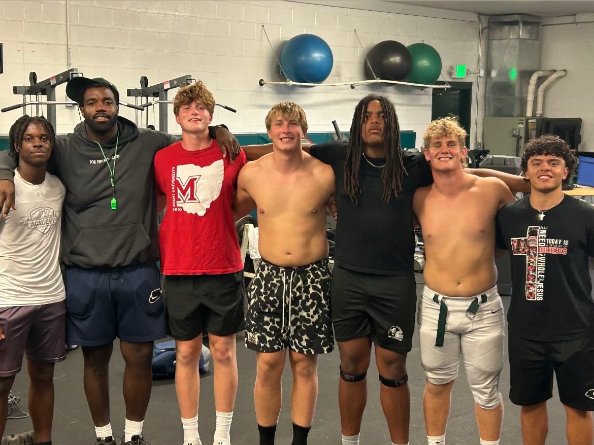 SchillJoey's tweet photo. Extremely blessed to have been voted a Captain my senior year along side my brothers !! 

EC PANTHERS FOOTBALL
@ECPANTHERS @ECHSAthletics @ChaseFarris57  @football_t3 https://t.co/hzlSSDB26Y