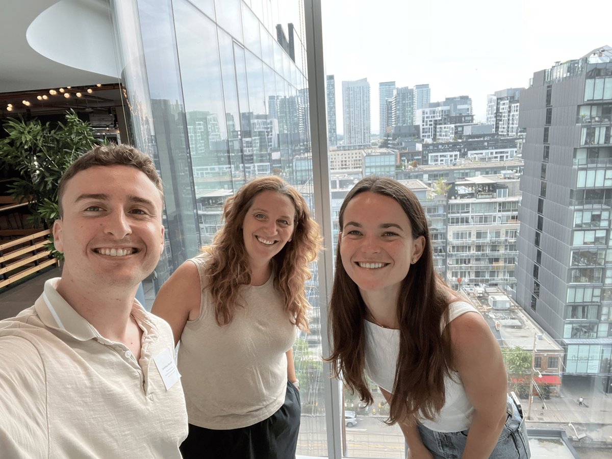 Went to the <a href="/Shopify/">Shopify</a> offices in Toronto today with <a href="/zoecolivas/">Zoë Colivas</a> to meet Michelle Kostya. She’s incredible.

Great to see the strides Shopify is making and Michelle’s focus on educating and empowering the community.

Exciting things ahead! 🚀 😁