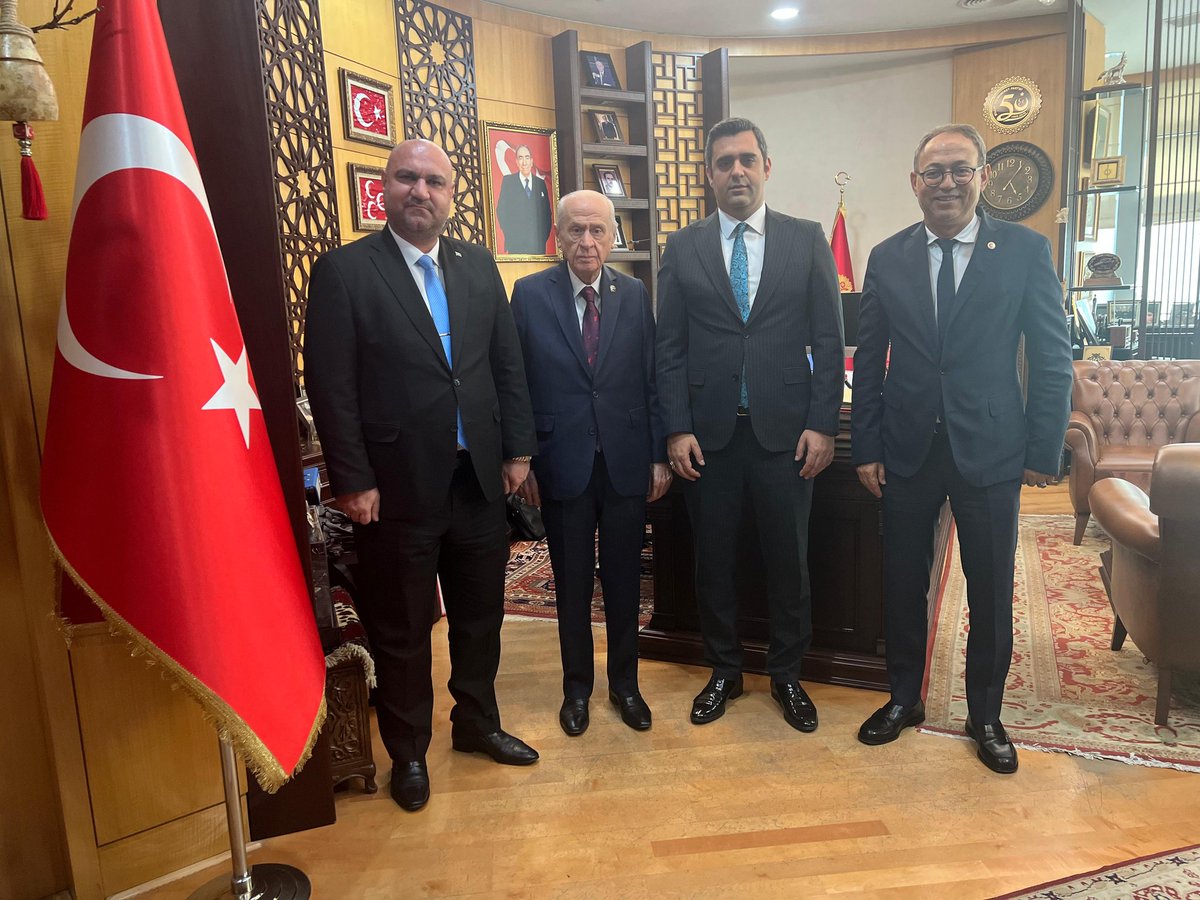 ITC - Irak Türkmen Cephesi (@itcresmi95) on Twitter photo Irak Türkmen Cephesi Başkanı <a href="/SemanAgaoglu/">Mehmet Seman Ağaoğlu</a>, Milliyetçi Hareket Partisi Başkanı <a href="/dbdevletbahceli/">Devlet Bahçeli</a>'yi ve MHP Genel Başkan Yardımcısı <a href="/ilyastopsakal/">İlyas TOPSAKAL</a> ziyaret etti.
İki kardeş ülke arasındaki tarihi ilişkilerin ele alındığı görüşmede, Irak'taki Türkmenlerin durumu değerlendirildi. Irak Türkmen Cephesi Başkanı <a href="/SemanAgaoglu/">Mehmet Seman Ağaoğlu</a>, Milliyetçi Hareket Partisi Başkanı <a href="/dbdevletbahceli/">Devlet Bahçeli</a>'yi ve MHP Genel Başkan Yardımcısı <a href="/ilyastopsakal/">İlyas TOPSAKAL</a> ziyaret etti.
İki kardeş ülke arasındaki tarihi ilişkilerin ele alındığı görüşmede, Irak'taki Türkmenlerin durumu değerlendirildi.