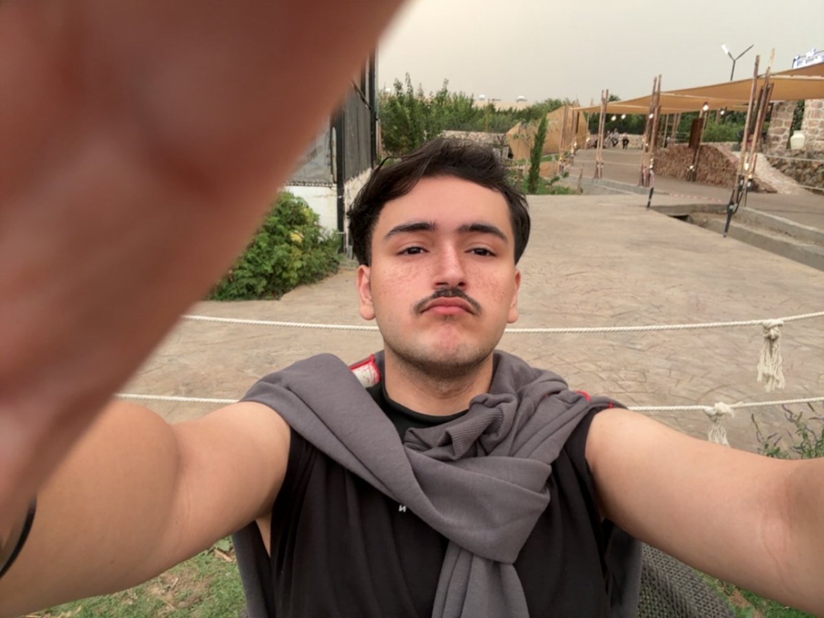 🎧 (@iamdamonddd) on Twitter photo 