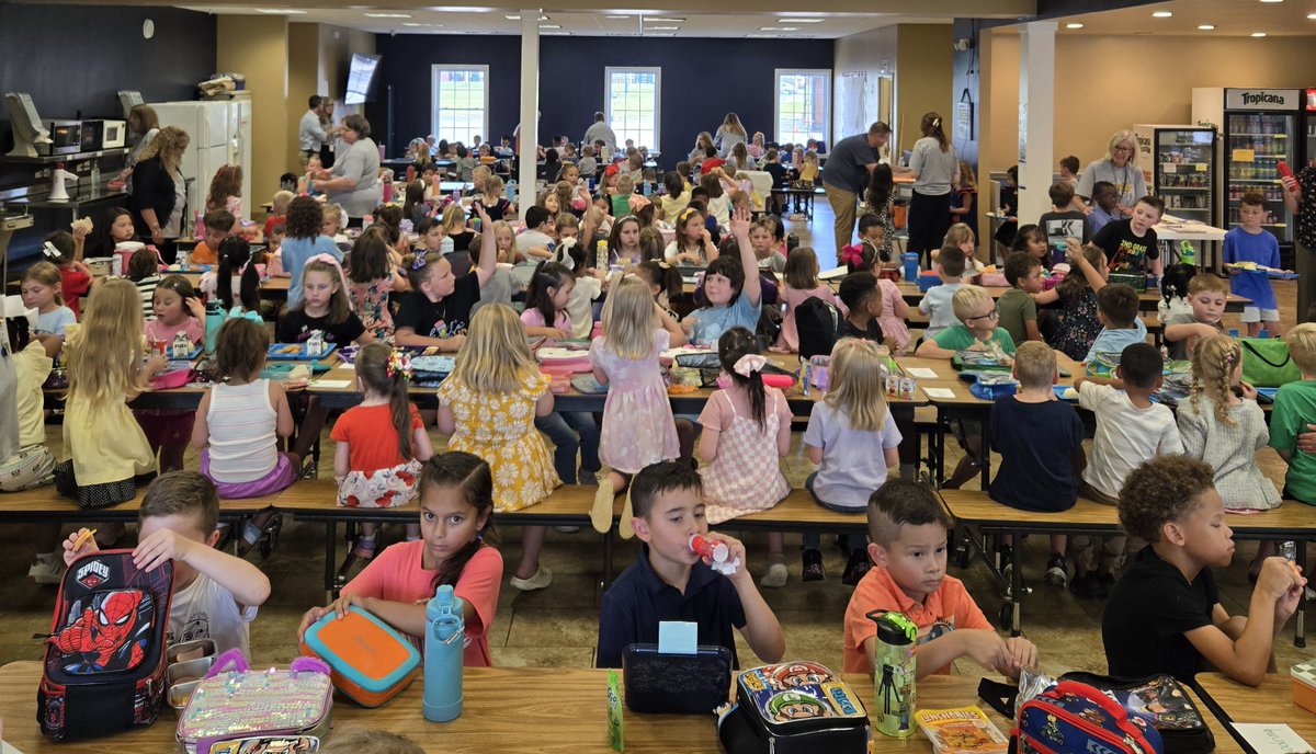 unionchristian's tweet photo. Here are couple of shout outs from today. The Union Kitchen staff did an amazing job feeding our students. Also, the new building was running with power and AC as well. Thank You Mr. McBroome for all the behind the scenes work you do to keep this school running smoothly. https://t.co/djdkoKvFlw