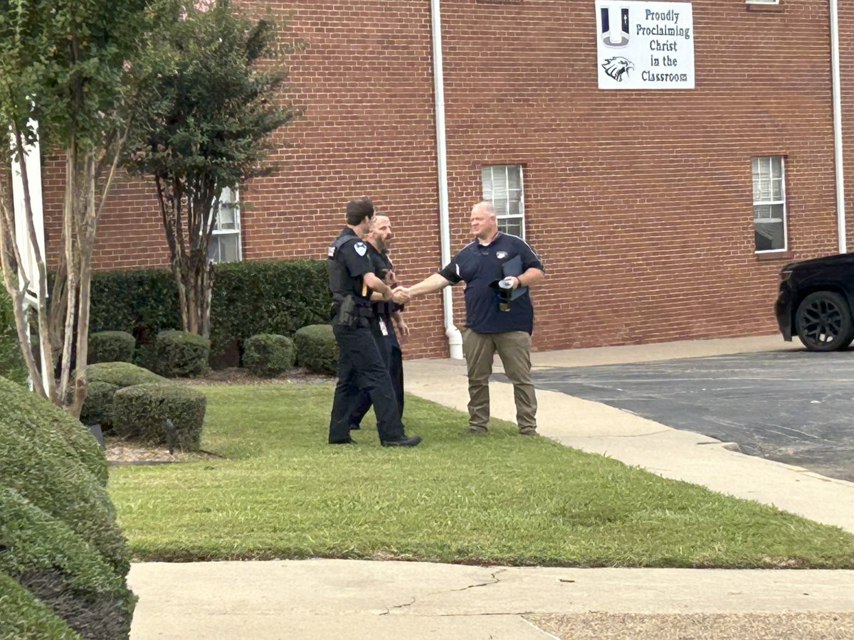 unionchristian's tweet photo. Here are couple of shout outs from today. The Union Kitchen staff did an amazing job feeding our students. Also, the new building was running with power and AC as well. Thank You Mr. McBroome for all the behind the scenes work you do to keep this school running smoothly. https://t.co/djdkoKvFlw